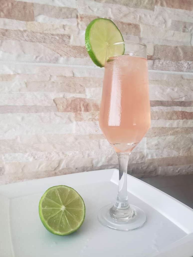 Drink-sem-&aacute;lcool-pink-lemonade