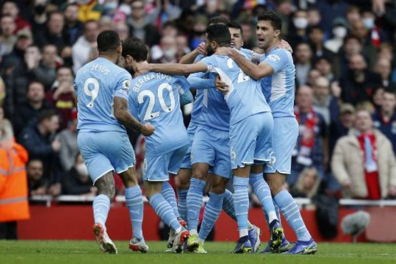 Manchester City venceu o Arsenal neste sábado por 2 a 1 (IAN KINGTON / IKIMAGES / AFP)