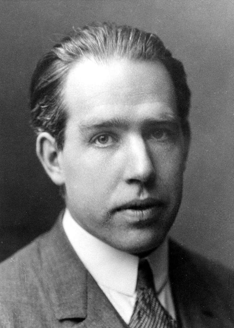 O físico dinamarquês Niels Bohr