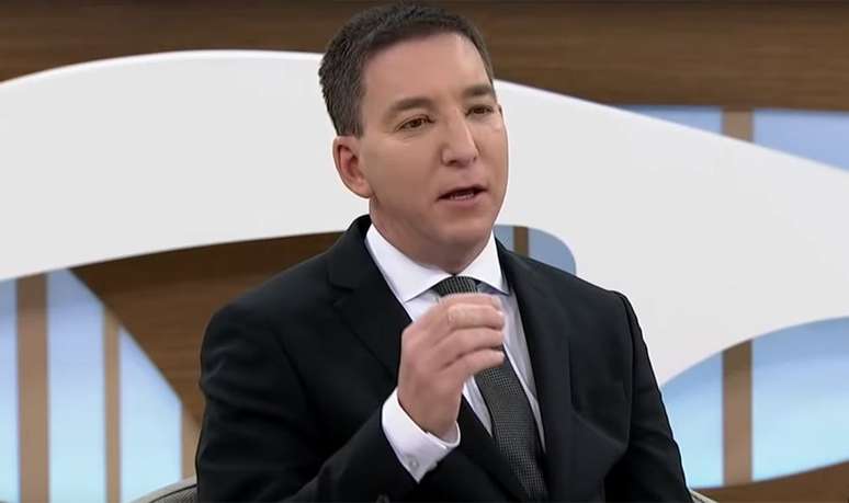 Greenwald acusa a mídia de criar falsos heróis 