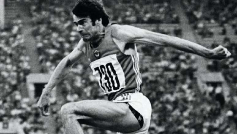 Viktor Saneyev é o único tricampeão olímpico na história do salto triplo