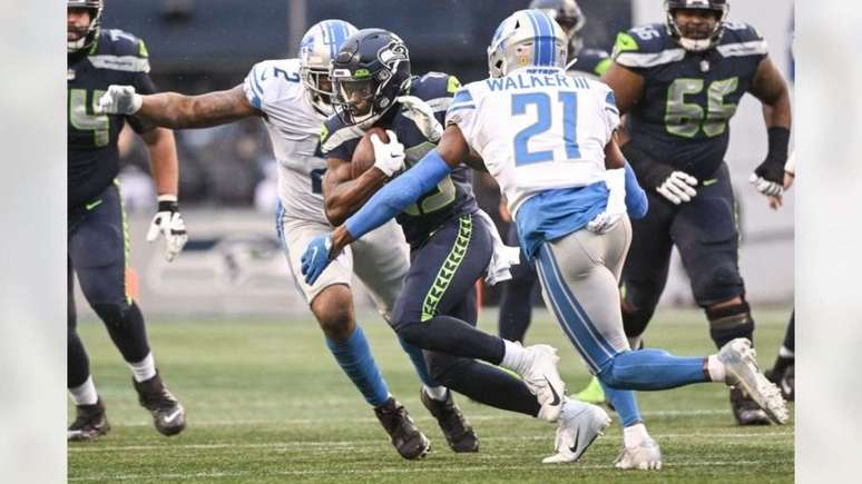 Rashad Penny estava imparável na partida com os Lions (Seattle Seahawks)