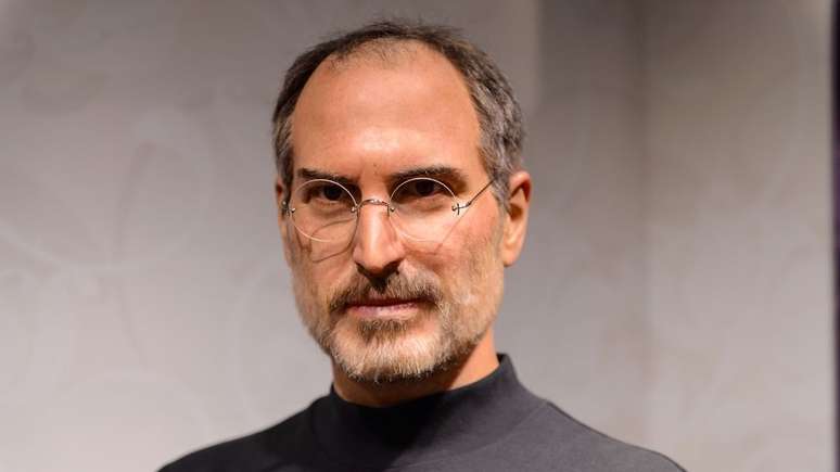Steve Jobs foi adotado por Paul Reinhold Jobs e a sua esposa, Clara Hagopian Jobs.