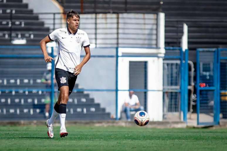 João Pedro Tchoca voltará a entrar em campo com a camisa do Timão (Foto: Agência Corinthians)