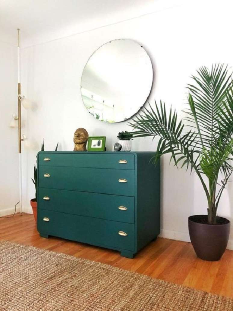 49. Quarto com c&ocirc;moda colorida verde &ndash; Foto Etsy