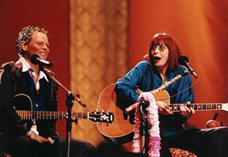 Cássia Eller e Rita Lee no palco do Acústico MTV, em 1998 (Foto/Reprodução/Internet)