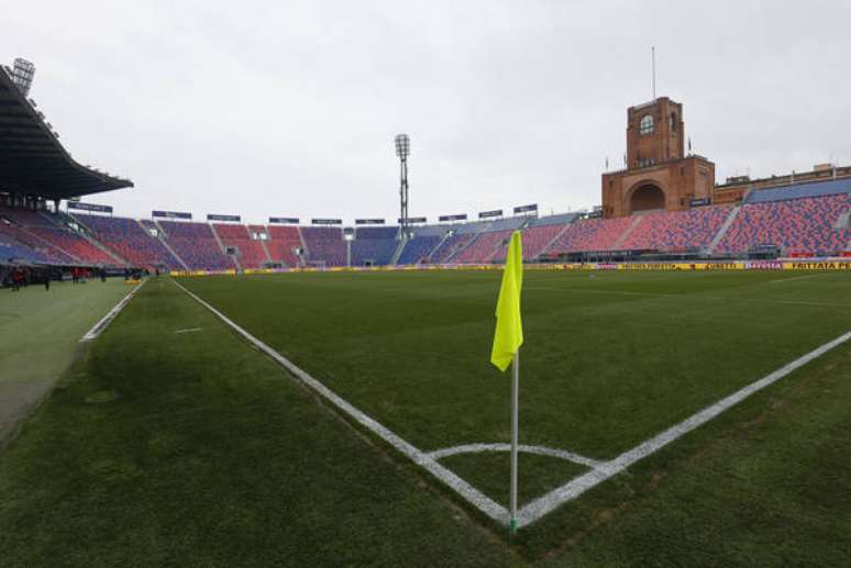 Liga da Itália manteve partida entre Bologna e Inter na programação mesmo com o time da casa impedido de jogar