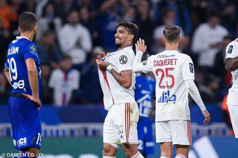 Lucas Paquetá está na mira do PSG para próxima temporada (Foto: Damien LG / Lyon)