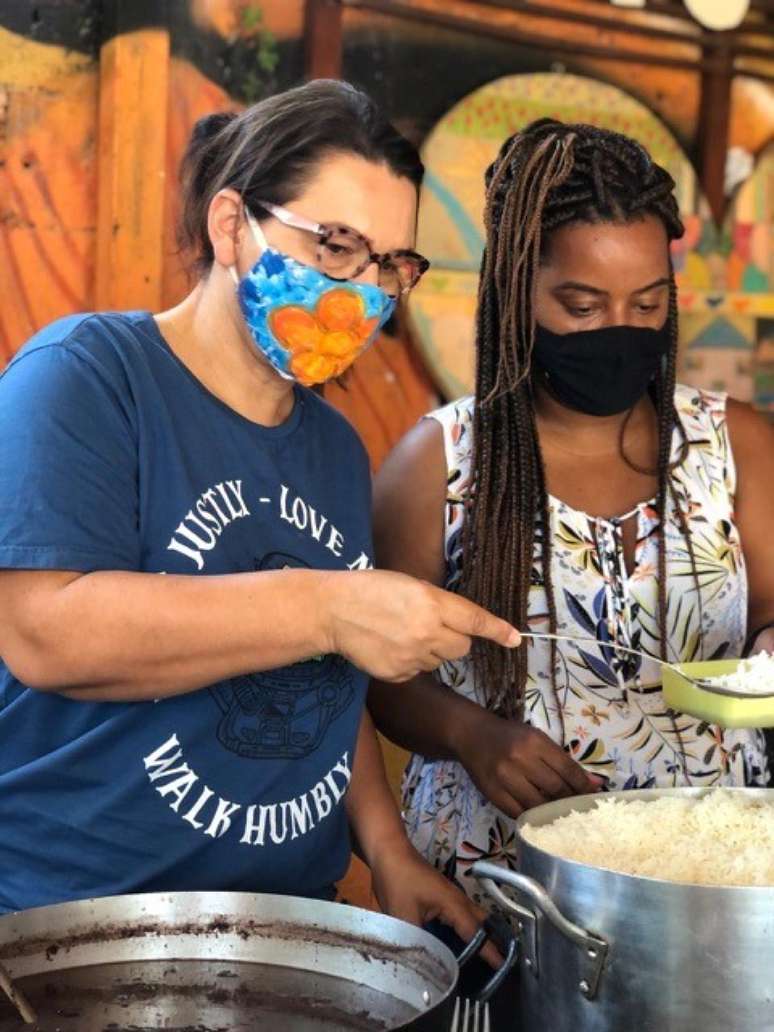 Entre as frentes dos projetos da Haja estão educação, distribuição de alimentos e geração de renda