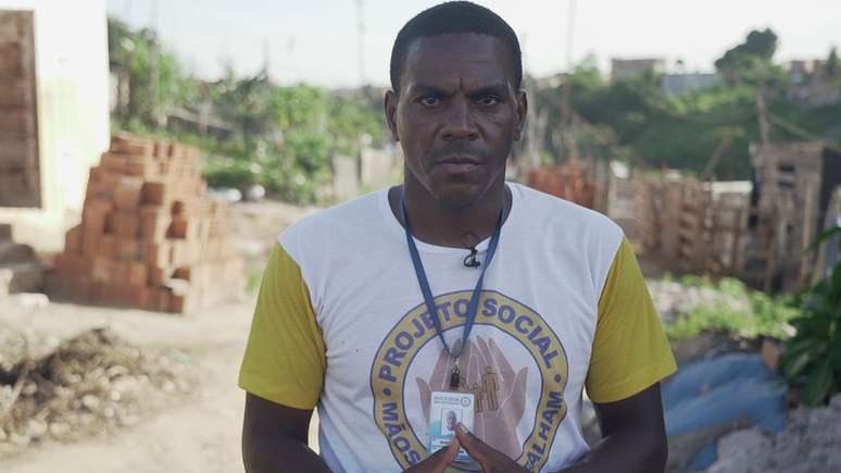 O pastor Ricardo Costa da Silva recolhe alimentos em Santo Antônio de Jesus para doar em comunidades pobres da cidade