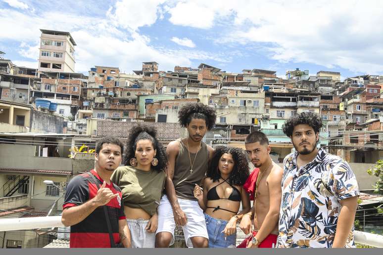 Atores da peça Nem todo Vinga no Morro do Timbau_Complexo da Maré