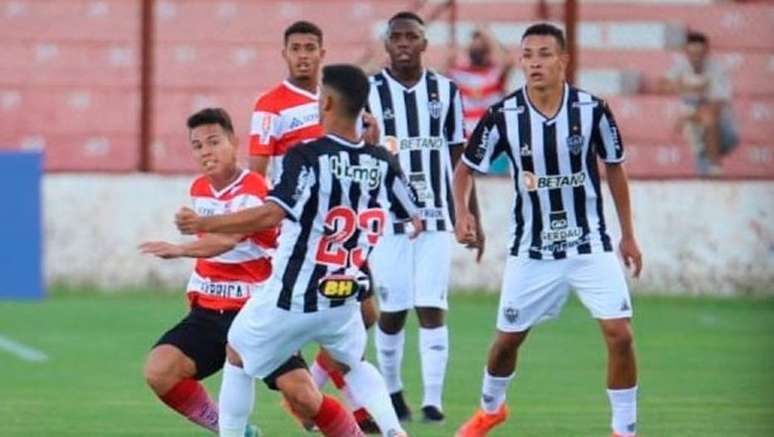 Atlético-MG foi surpreendido pelo Lins e derrotado na última rodada do Grupo4 da Copa São Paulo