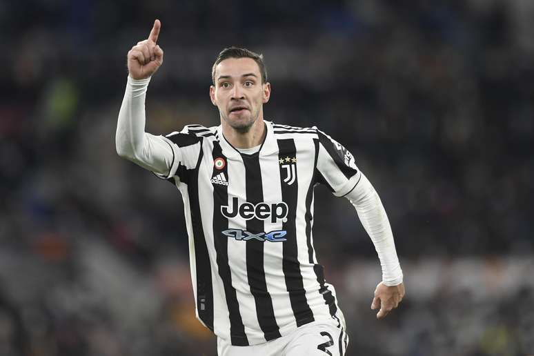 Em jogo válido pela 21ª rodada do Campeonato Italiano, a Juventus venceu o rival por 4 a 3