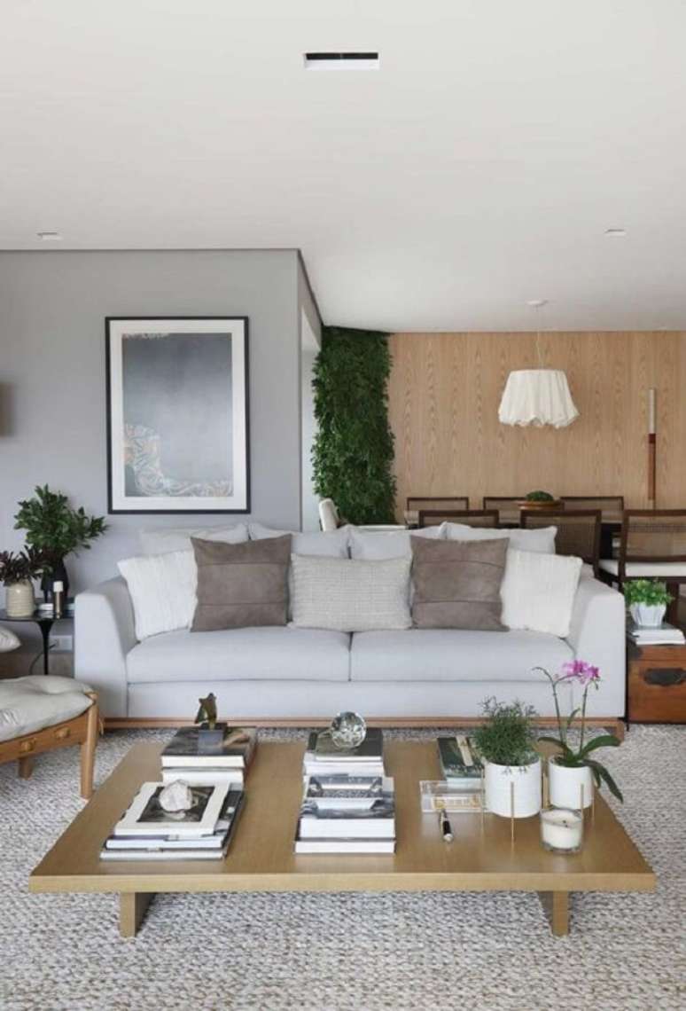 18. Decora&ccedil;&atilde;o clean em cores neutras para sala moderna &ndash; Foto: Karen Pisacane