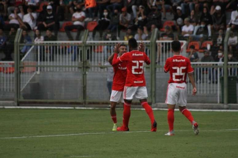 União Mogi x Internacional - Copinha (Foto: Jota Finkler/Twitter Oficial do Internacional)