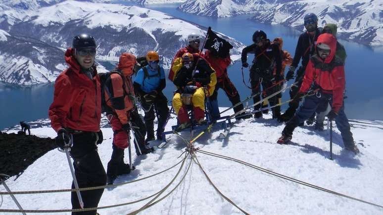 Em 2 de outubro de 2011, Gabriel e seus amigos conseguiram chegar ao cume do vulcão Antuco, localizado a cerca de 600 km ao sul da cidade de Santiago