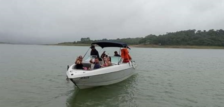 Lancha Jesus, que afundou na tragédia de Capitólio (MG)