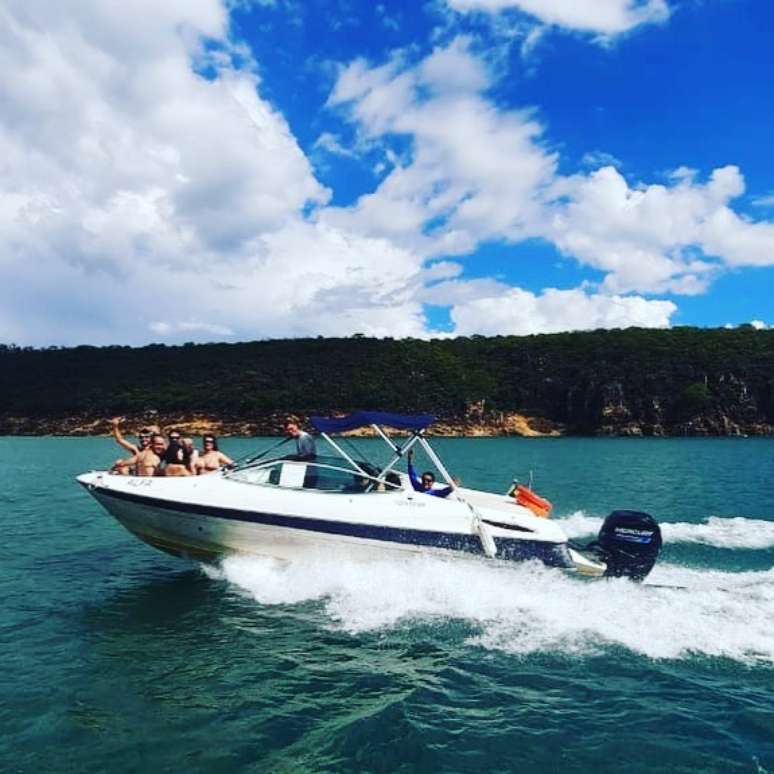 Pit leva turistas no Lago de Furnas há três anos