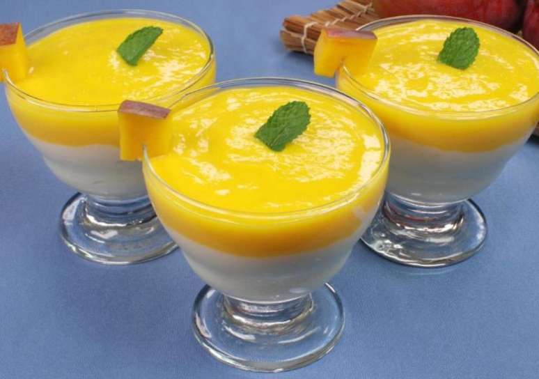 Guia da Cozinha - Mousse de tapioca com creme de manga