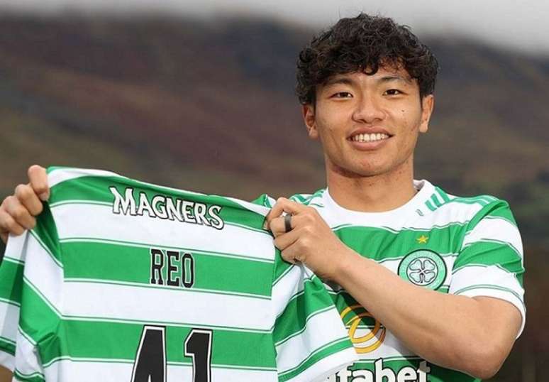 Reo Hatate é o mais novo reforço do Celtic, da Escócia (Divulgação)