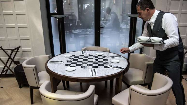 A Fran&ccedil;a foi um dos primeiros pa&iacute;ses a adotar uma taxa de servi&ccedil;o em restaurantes