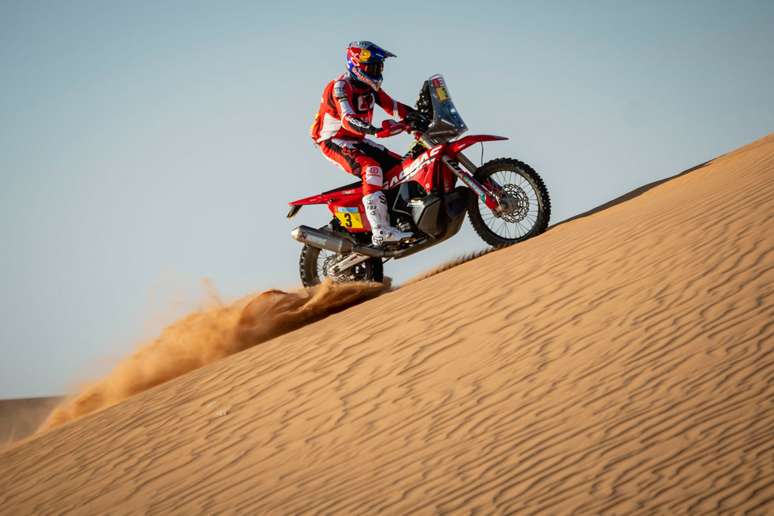 Sam Sunderland está a um dia do bi do Dakar nas motos 