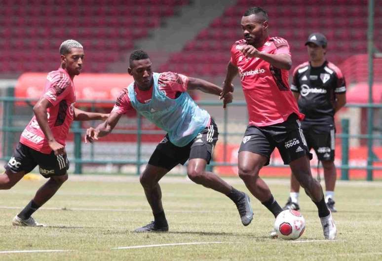 São Paulo treinou na manhã desta quinta-feira (Foto: Rubens Chiri / saopaulofc)