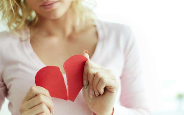 Saiba como permitir-se passar pelo processo e estar presente em seus sentimentos - Shutterstock.