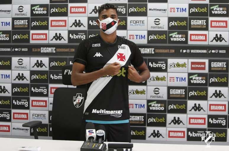 Isaque é um dos dez reforços anunciados pelo Vasco, até o momento, para a temporada (Rafael Ribeiro/Vasco)