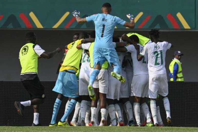 Senegal estreou com vitória sobre o Zimbabué na Copa Africana de Nações (PIUS UTOMI EKPEI / AFP)