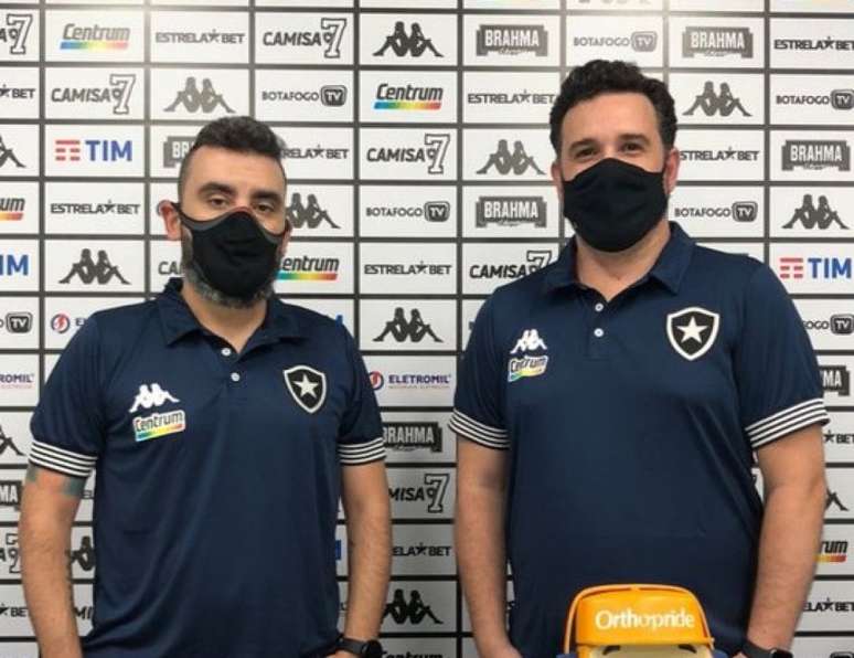 Brunno Noce e Raphael Rezende pelo Botafogo (Foto: Divulgação/Botafogo)