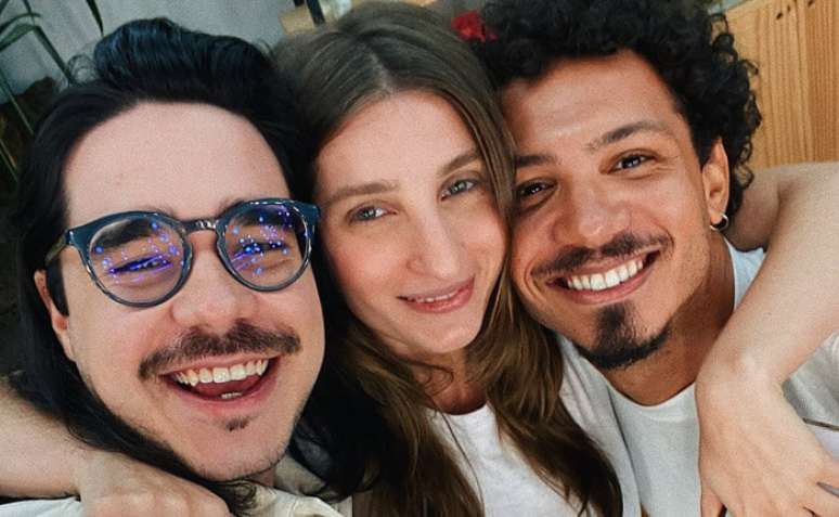 Trio criou o podcast “Clube do Pé na Bunda”