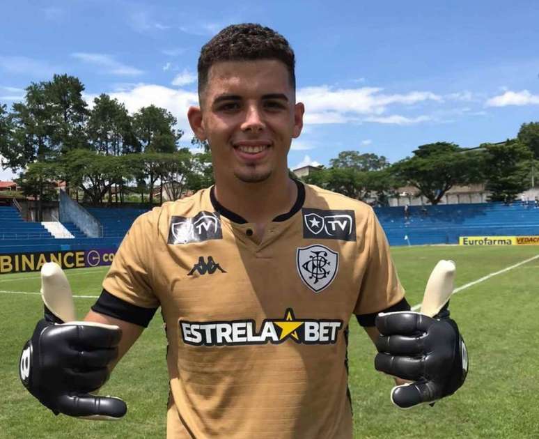 Lucas Barreto é goleiro do Botafogo (Foto: Fábio de Paula/Botafogo)