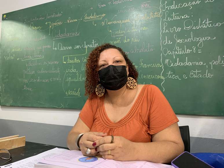 Márcia Carvalho é professora de sociologia do cursinho