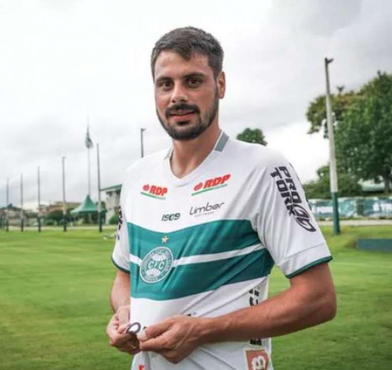 Guillermo de los Santos é o novo zagueiro do Coritiba (Divulgação/Coritiba)