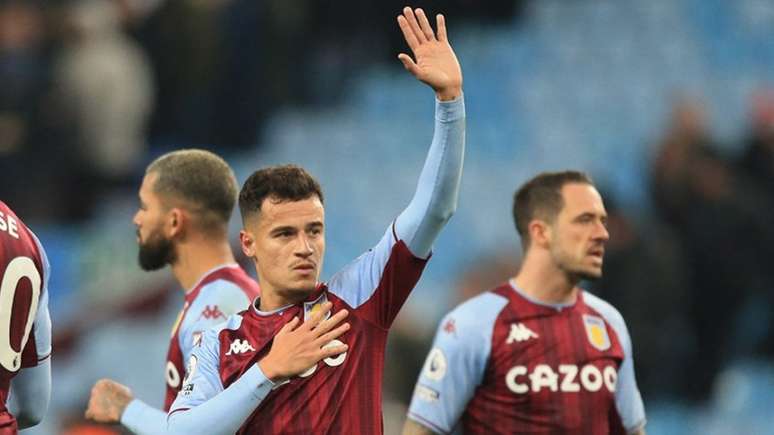 Coutinho estreou com gol pelo Aston Villa neste sábado (Foto: LINDSEY PARNABY / AFP)