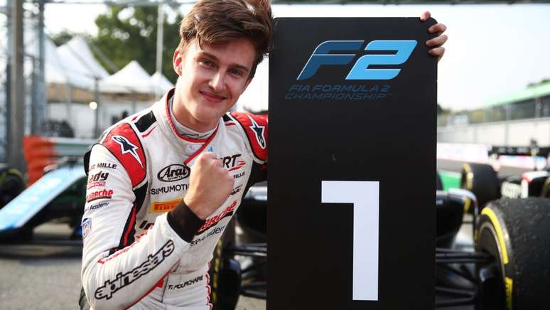 Théo Pourchaire venceu a corrida 1 da Fórmula 2 em Monza 