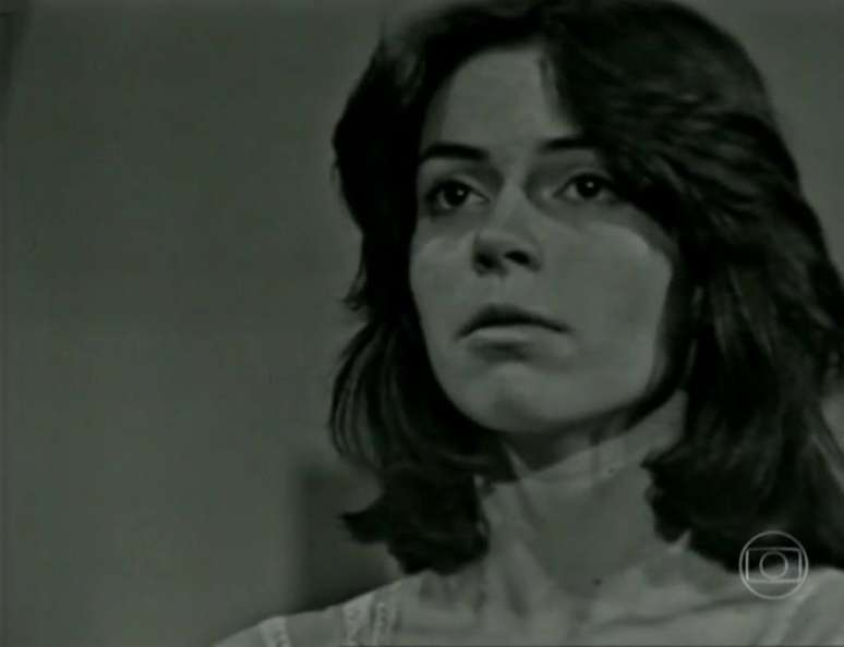 Françoise Forton em cena da novela 'Estúpido Cupido' (1976); atriz morreu em 16 de janeiro de 2022