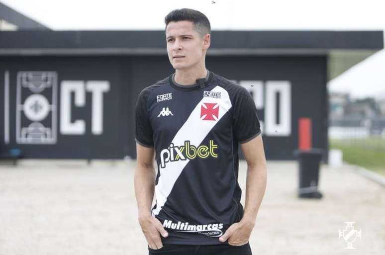 Matheus Barbosa é o décimo primeiro reforço do Vasco para a temporada 2022 (Foto: Rafael Ribeiro/Vasco)