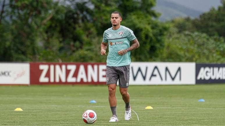 Luan Freitas se machucou nos treinamentos do Fluminense na semana (Foto: Lucas Merçon/Fluminense FC)