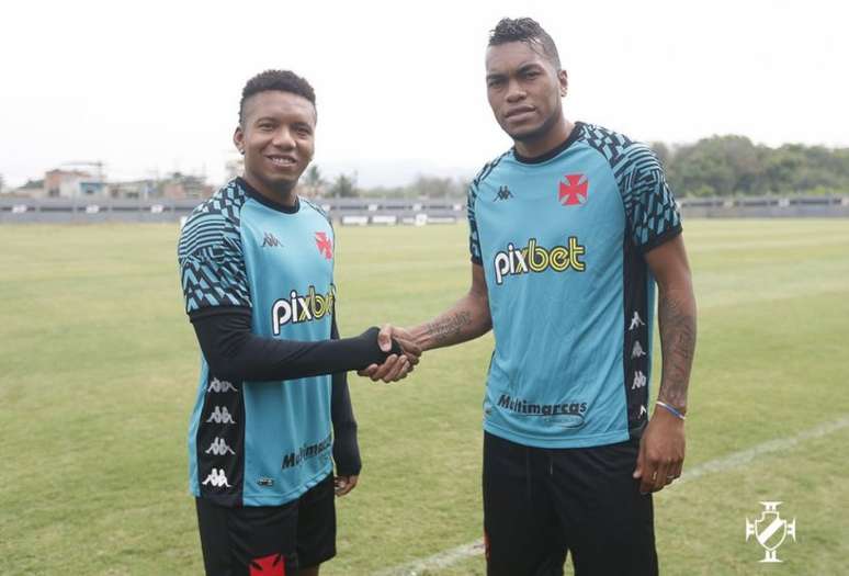 Recuperados da Covid-19, equatorianos treinaram com a camisa do Vasco neste domingo (Rafael Ribeiro/Vasco)