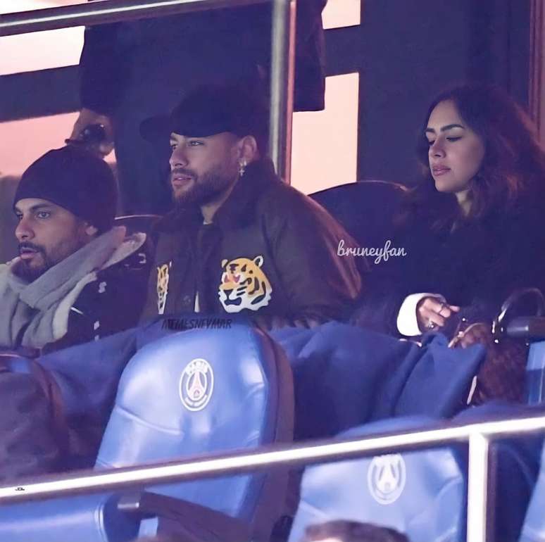 Neymar Jr. e Bruna Biancardi assistiram ao jogo do PSG Reprodução Instagram