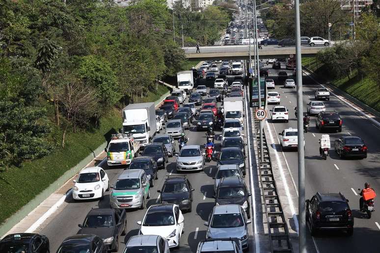 Rodízio de carros volta nesta segunda-feira em São Paulo Renato S. Cerqueira/Futura Press/Estadão Conteúdo