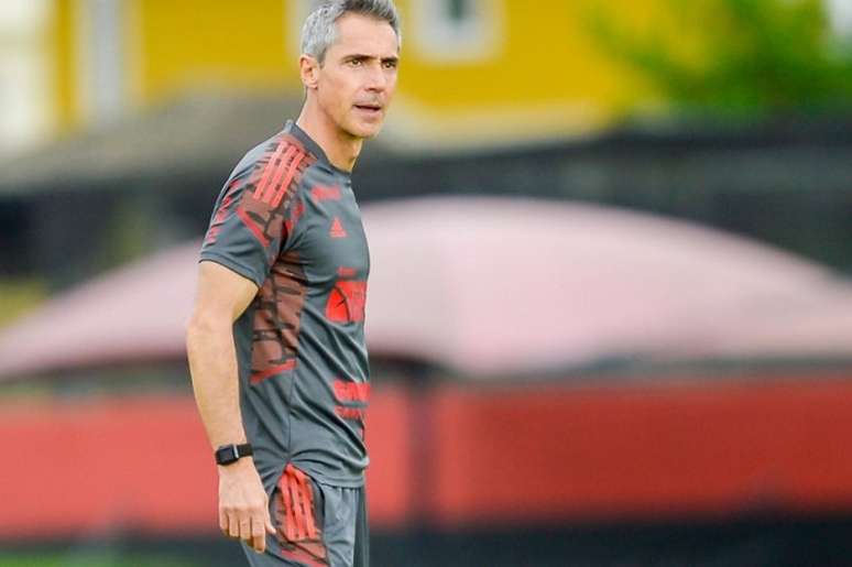 Paulo Sousa durante atividade do Flamengo no Ninho do Urubu (Foto: Marcelo Cortes / Flamengo)