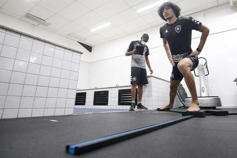 Matheus Nascimento, do Botafogo, foi diagnosticado com Covid (Foto: Vítor Silva/Botafogo)