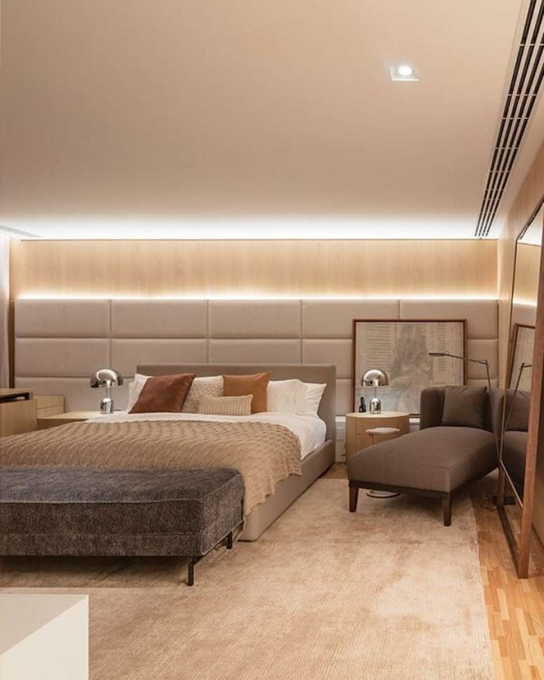 9. Quarto de casal grande com chaise longue &ndash; Foto Fernanda Marques