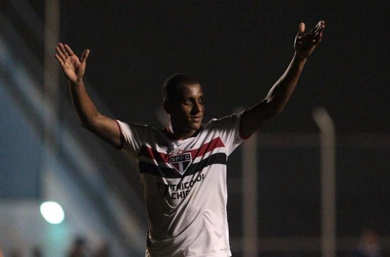 Luizão , do São Paulo, está fora da Copinha após sofrer fratura na face (Foto: Rubens Chiri/saopaulofc.net)