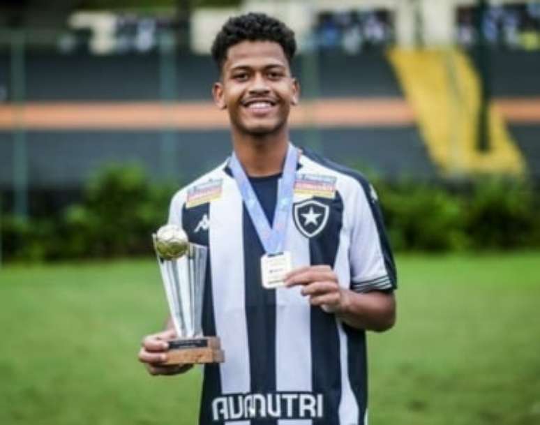 Kawan, do Botafogo (Foto: Adriano Mendes)