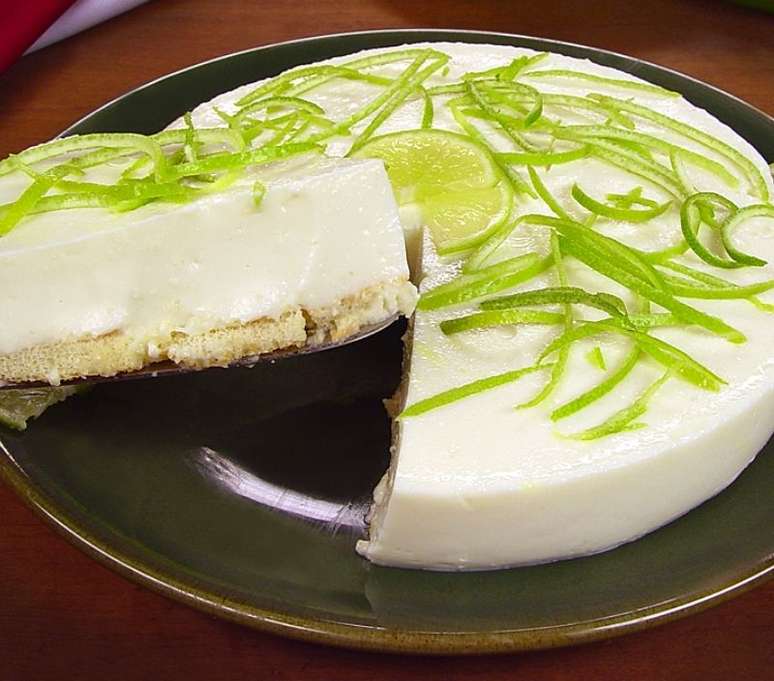 Cheesecake de lim&atilde;o (Reprodu&ccedil;&atilde;o / Guia da Cozinha)