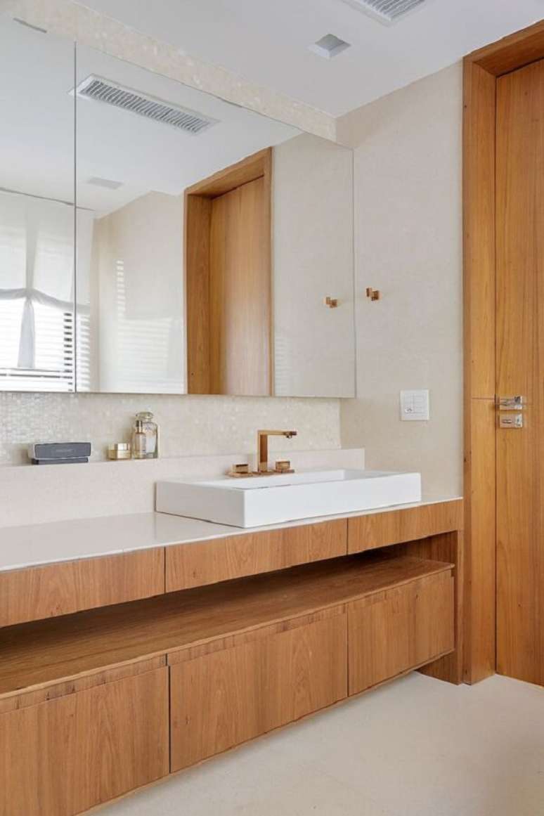 33. Modelos de porta de madeira para banheiro r&uacute;stico &ndash; Foto Bruno Carvalho e Camila Avelar